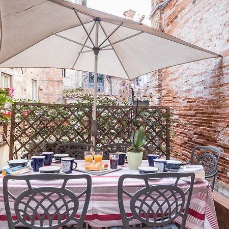 La Delizia Central Apartment Lucca Dış mekan fotoğraf